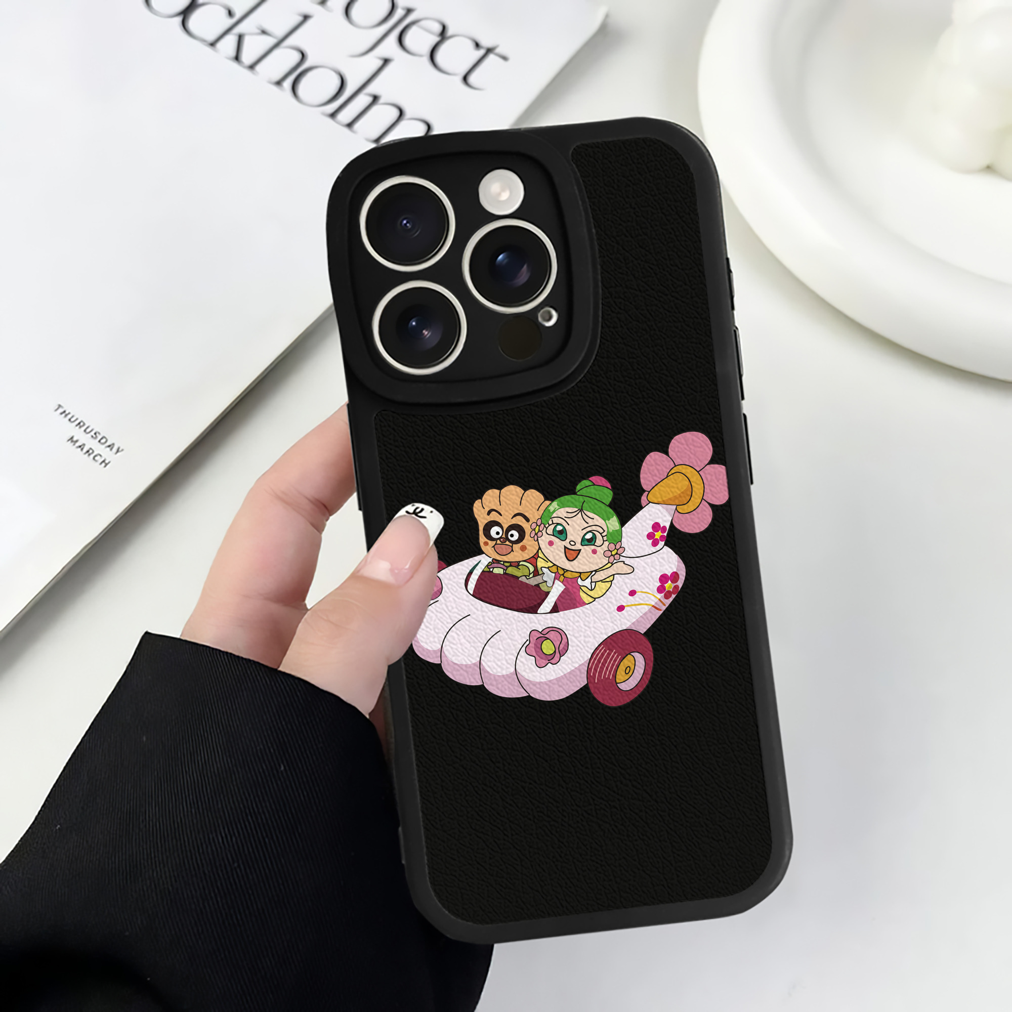 （画像用） アンパンマン Anpanman 【iPhone 16シリーズ対応】シリコンスマホケース（レザー調） 材質：シリコン